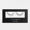 * Sigma Beauty False Lashes Demure Makeup